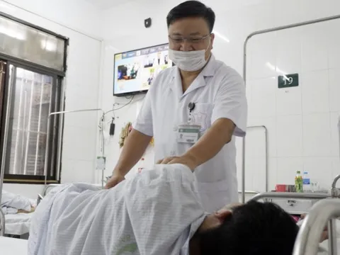 Co quắp, cứng đờ người vì luôn nghĩ mình mắc bệnh nan y