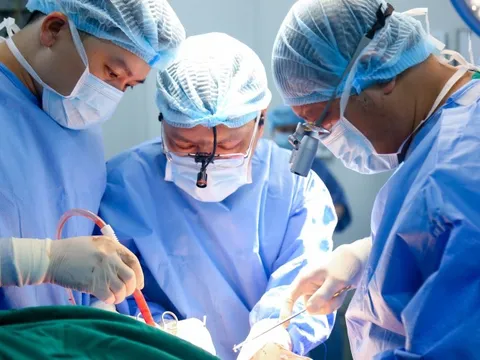 PGS.TS Nguyễn Tiến Quyết: Giữ nhịp đập sự sống từ những ca ghép tạng