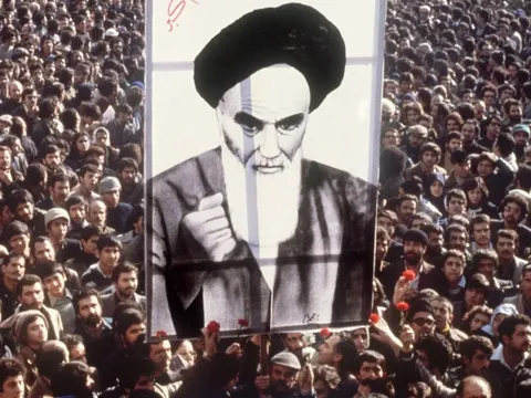 Lịch sử thăng trầm của Iran hiện đại - Kỳ 1: Mossadegh - vị thủ tướng đa hình tượng