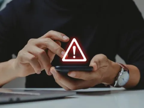 Đăng nhập vào đường link lạ, người phụ nữ mất gần 1 tỷ đồng trong tài khoản