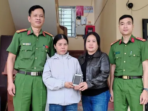 Chuyển nhầm 500 triệu đồng, người phụ nữ lo lắng rồi bất ngờ vì gặp người tốt