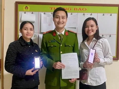 Nhận được 1,3 tỷ đồng từ tài khoản lạ, người phụ nữ liền báo công an