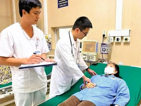 Đốt than xông cảm cúm, người phụ nữ 49 tuổi hôn mê