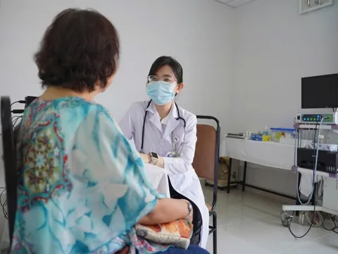 Trạm y tế chủ động chăm sóc sức khỏe tận nhà cho người bệnh