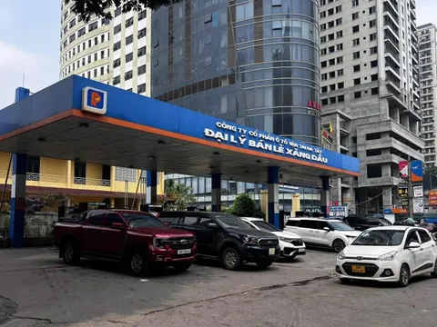 Yêu cầu xử lý hoạt động bán xăng dầu bằng chai, lọ