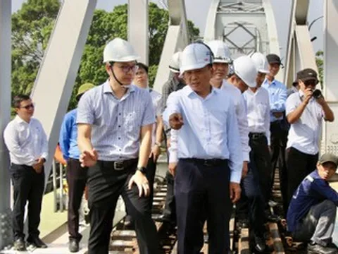 Vụ sà lan tông vào cầu Ghềnh: Thiệt hại hơn 40 tỷ đồng