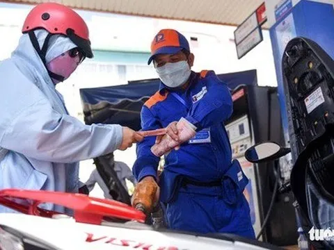 Chính phủ giảm thuế nhập khẩu xăng dầu về 0% đến hết tháng 4-2026