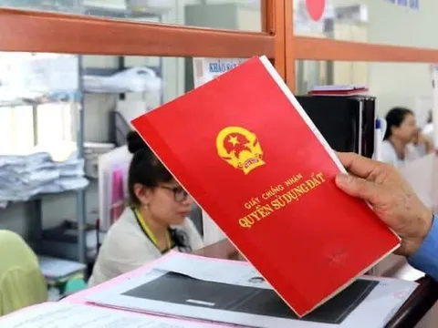 Làm sổ đỏ qua điện thoại, tại sao không?