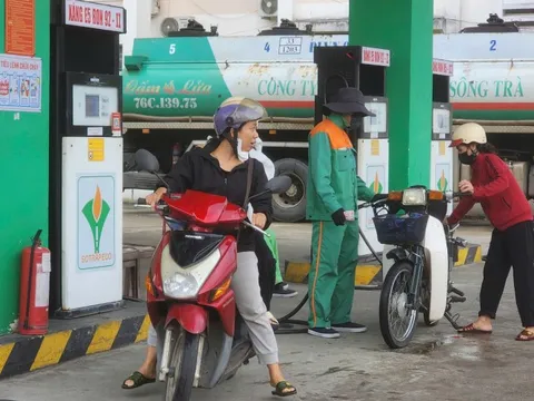 Quảng Ngãi công bố đường dây nóng 24/7 theo dõi việc bán xăng dầu