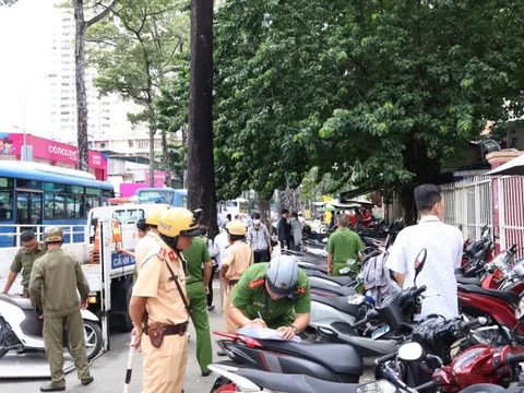 Hoàn thiện quy định nhà 'mặt tiền' được kinh doanh khi bảo đảm trật tự an toàn giao thông ở TP.HCM