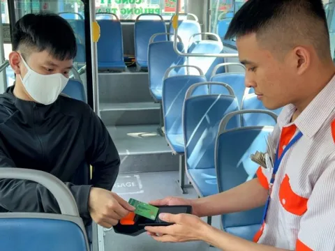 TPHCM thí điểm bỏ vé giấy trên 16 tuyến xe buýt