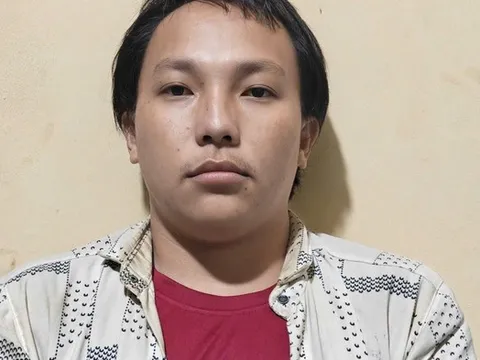 Nghi bị nói xấu, nam thanh niên tạt xăng đốt người mua ve chai