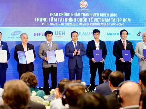 Trung tâm tài chính quốc tế Việt Nam: Có thể đi sau nhưng không về sau