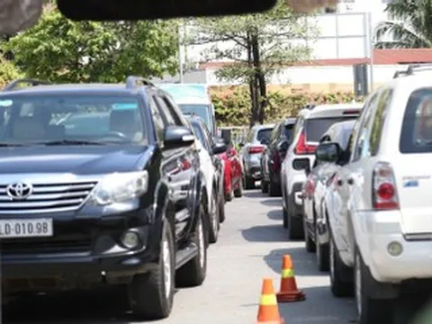 Bộ NN&MT lý giải việc đo khí thải phương tiện phải 'đạp lút chân ga'