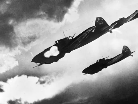 Ném bom: Lịch sử ác mộng của chiến tranh - Kỳ 4: Máy bay đồng minh giội lửa trả thù phát xít