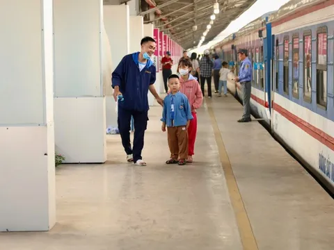 Từ 13-3, ngành đường sắt giảm giá vé hành khách và cước hàng hóa đồng loạt