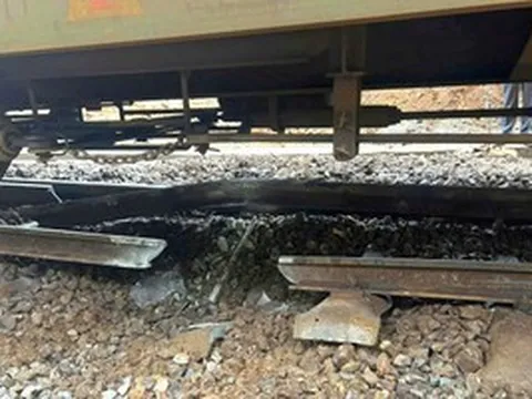 Sự cố đường sắt qua đèo Hải Vân