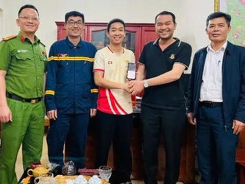 Chiến sỹ công an Thanh Hóa trả lại 500 triệu đồng cho người chuyển nhầm