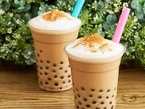 13 học sinh đau bụng, nôn 'nghi' ngộ độc sau khi uống trà sữa mua ở quán ngoài trường