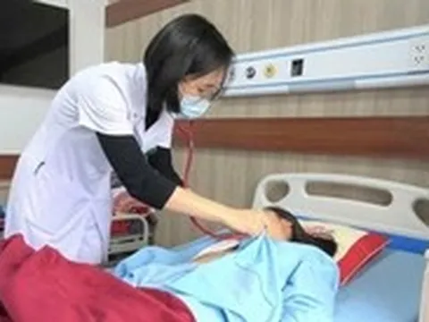 Tưởng viêm họng nhẹ, nữ sinh 16 tuổi bị ‘siêu vi khuẩn’ tấn công não, tim suýt mất mạng