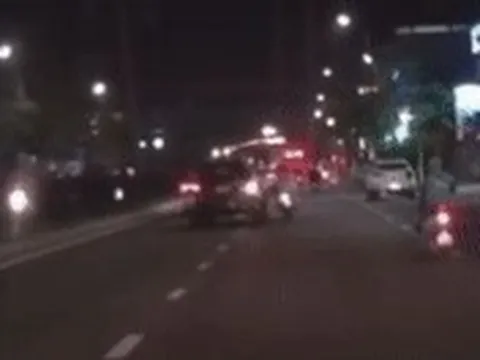 Cảnh sát truy tìm tài xế ô tô gây tai nạn rồi bỏ chạy