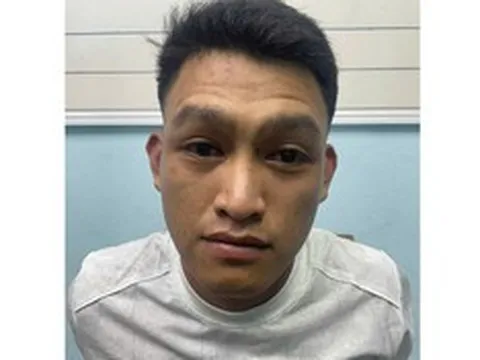 Đang cắt rau, người phụ nữ bị nam thanh niên siết cổ rồi cướp vàng