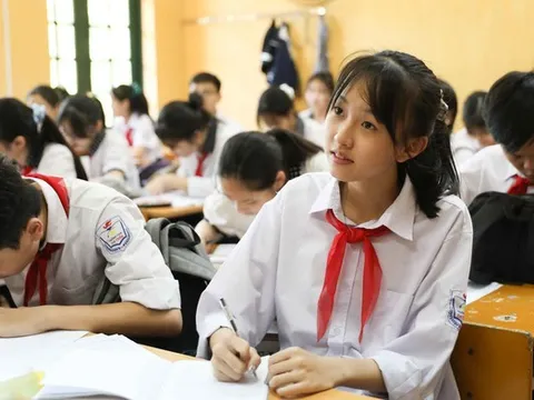 Hà Nội đổi mới tuyển sinh lớp 10: Bỏ hộ khẩu, “xóa” khu vực, tăng mạnh cơ hội đỗ công lập cho thí sinh