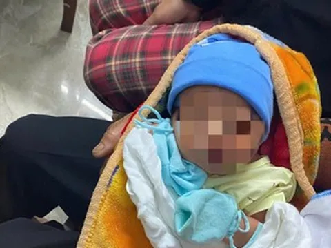 Phát hiện bé trai sơ sinh bị bỏ rơi dưới hầm chui cao tốc ở Quảng Trị