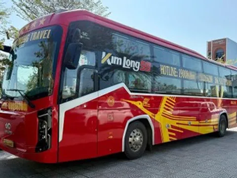 Bị Cục CSGT tước kiểm định, xe giường nằm vẫn chở khách xuyên Việt