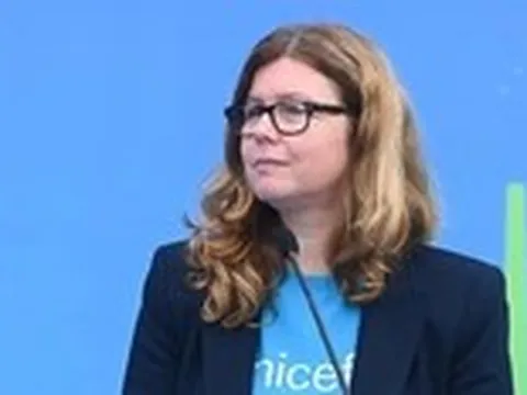 Trẻ em Việt Nam đang ngày càng phải tiếp xúc nhiều hơn với hiểm họa liên quan khí hậu, không khí