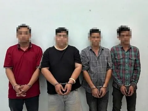 Nhóm người mang dao, mã tấu lao vào 'hỗn chiến' ở TPHCM