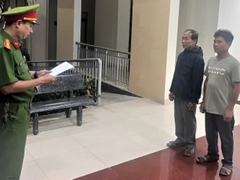 Tạm giữ hình sự 2 người đàn ông nhiều lần xâm hại cháu bé 13 tuổi