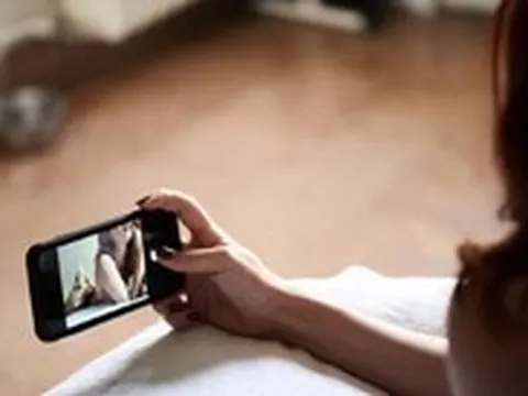 Công an cảnh báo cạm bẫy 'chat sex' trên mạng