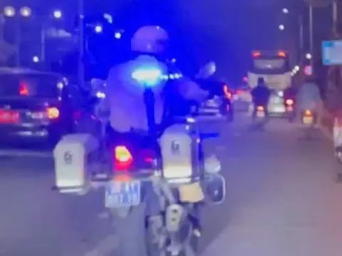 Từ lời đề nghị của người đàn ông đi ô tô ở Hà Nội, Thượng úy CSGT hành động khẩn