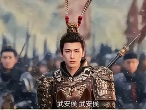 Tài tử Trương Lăng Hách bị chê "tướng quân kem nền"