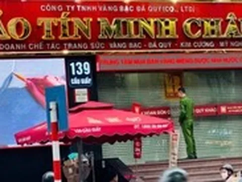 Cửa hàng vàng Bảo Tín Minh Châu giao dịch trở lại từ 12h trưa nay sau khi đột ngột đóng cửa