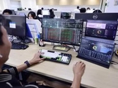 Chủ tịch Dragon Capital khuyên các nhà đầu tư tránh 'đọc báo, đặt lệnh ngay'