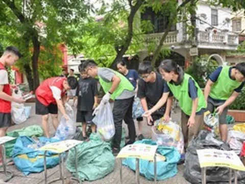 CHUYỆN HÀ THÀNH: Gom rác, gieo mầm xanh