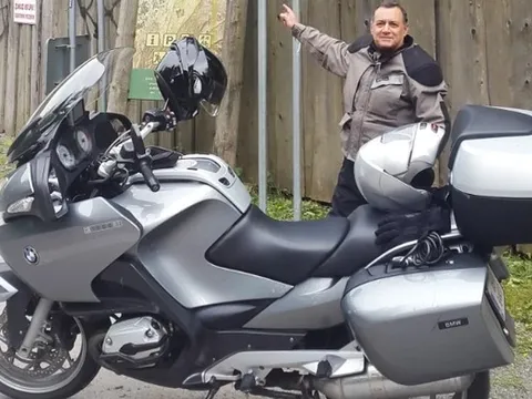 Sau cơn đau tim, cụ ông U80 chạy xe máy xuyên 27 quốc gia, chinh phục kỷ lục Guinness