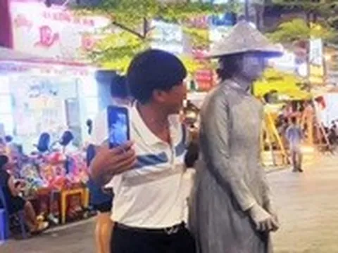 Bị người có biểu hiện 'rối loạn hành vi xã hội' làm phiền, cần làm gì?