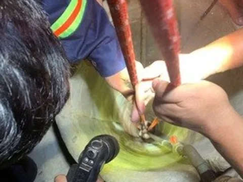 Xuyên đêm cứu thiếu nữ rơi xuống giếng sâu ở Gia Lai