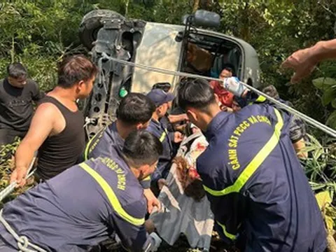 Công an Phú Thọ thông tin vụ lật xe khách chở 29 người ở Tam Đảo