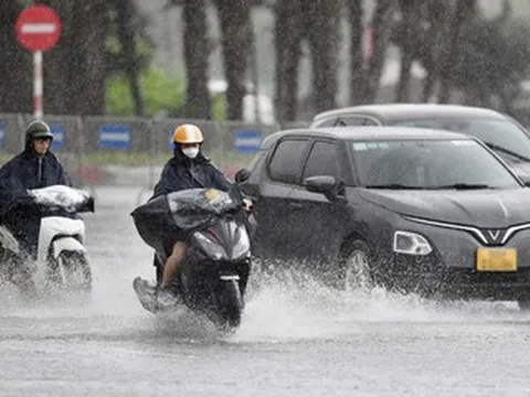 Mưa đá kèm giông lốc ở miền Bắc làm 4 người tử vong; không khí lạnh sắp tràn về