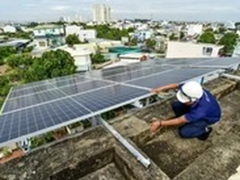 Thủ tướng: Có giải pháp bố trí nguồn ngân sách hỗ trợ người dân lắp đặt điện mặt trời mái nhà