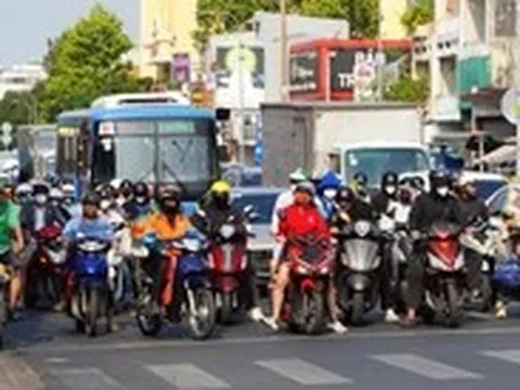 Cơ thể dễ ‘gục’ dưới nắng nóng: Làm sao để xử lý kịp thời?