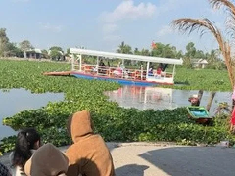 Bàng hoàng phát hiện thi thể 2 trẻ nhỏ trên sông Vàm Cỏ Tây