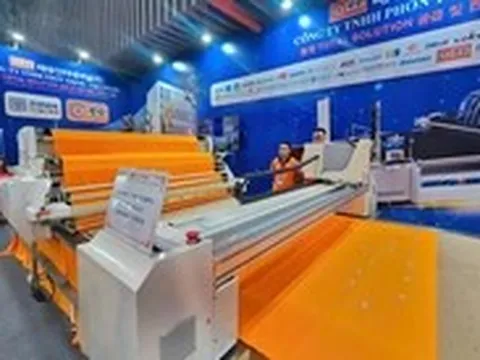 Loạt thương hiệu dệt may quốc tế đổ bộ TP.HCM, phô diễn công nghệ sản xuất mới nhất