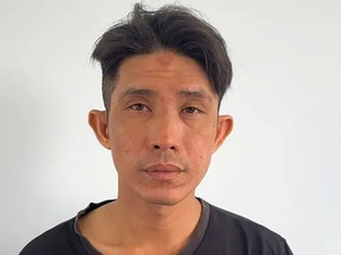 Bị nhắc nhở chạy xe gây ồn lúc đêm khuya, nhóm đối tượng chém 2 mẹ con