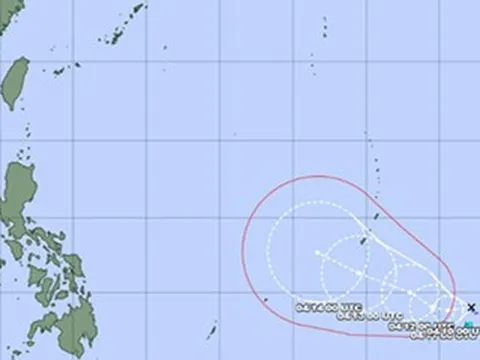 Sắp có bão mới ngoài khơi, có khả năng vào Biển Đông không?