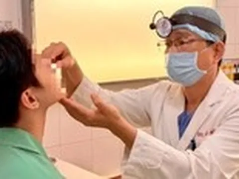 Nam thanh niên 20 tuổi suýt mất mạng vì biến chứng viêm xoang